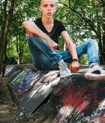 DeepFk Sexy Twink Tube 61d18d8804ab4.jpg