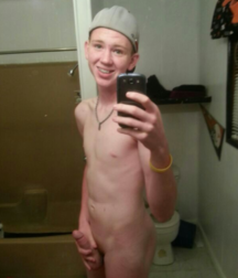 gayboystube Mirror Selfies Gay Porn 6216122fc3eee.png