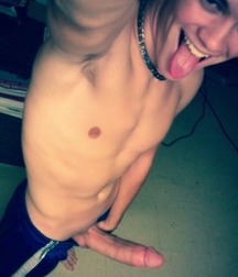 gayboystube DA TONGUE CUTE 62aafd6fe9221.jpeg