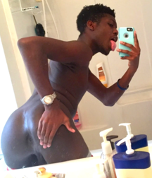 gayboystube DA TONGUE CUTE 62aafd94a1480.png