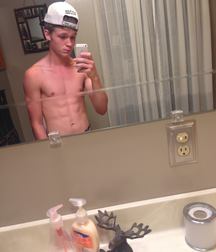 Matty's freinds  (no nudes) 5d871e145c697.jpg