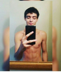 Matty's freinds  (no nudes) 5d871e19335a9.jpg