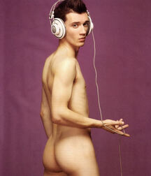 Boys with Buns Gay Porn smooth ass 623cb20470d34.jpg