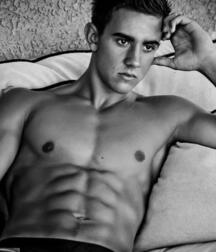Antony Searle (Michael McUrich) - male model 61f2fbcaa1acd.jpg