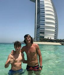 David Luiz - football player twink tube (that curly hair ...) 61f2ff0b1c5bf.jpg