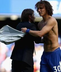David Luiz - football player twink tube (that curly hair ...) 61f2ff1616cfc.jpg