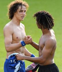 David Luiz - football player twink tube (that curly hair ...) 61f2ff1ab5cc3.jpg
