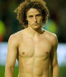David Luiz - football player twink tube (that curly hair ...) 61f2ff2ef1ac3.jpg