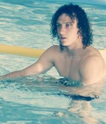 David Luiz - football player twink tube (that curly hair ...) 61f2ff5a15094.jpg