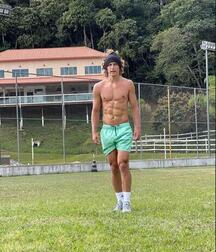 David Luiz - football player twink tube (that curly hair ...) 61f2ff69619d3.jpg