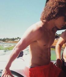 David Luiz - football player twink tube (that curly hair ...) 61f2ff831aac7.jpg