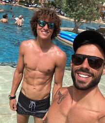 David Luiz - football player twink tube (that curly hair ...) 61f2ff8c6940d.jpg