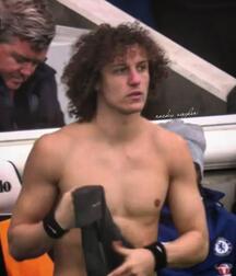 David Luiz - football player twink tube (that curly hair ...) 61f2ff93381d4.jpg