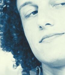 David Luiz - football player twink tube (that curly hair ...) 61f2ff9e9313a.jpg