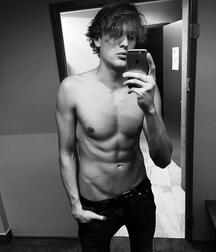 Jakob Kosel - polish model twink tube (non nude) 6238e1cd994ce.jpg