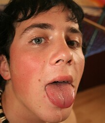 boys face-full cum gay porn 6223df4424564.jpg