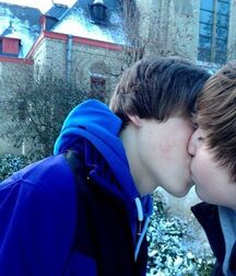 Kissable boys twink tube guys