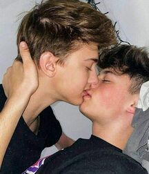 Kissable boys twink tube guys 624624b70b593.jpg