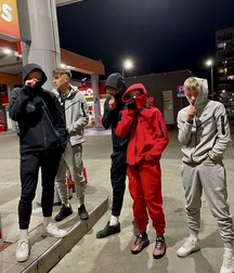 Sneaker Boys Album Twink Style Tube 6255da0d01060.jpeg