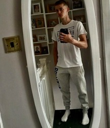 Sneaker Boys Album Twink Style Tube 6255dbbd6e342.jpeg