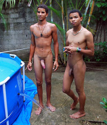 Esquyss: Black beauties together 5c6c4656a52c2.jpg