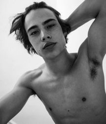 Esquyss: Monochrome Armpit shots 5c8896b6aabbd.png