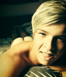 Esquyss: A selfie before sleeping 5c8aa71cb9e68.jpg