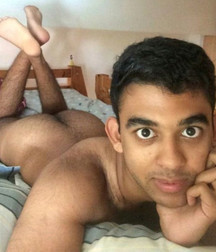 Esquyss: A selfie before sleeping 5c8aa72d6b8e5.jpg