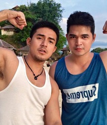 Esquyss: Good friends, a focus on their pits 5c9481fd8f7d0.jpg