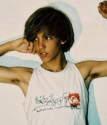 Esquyss: Young sexy pits right under the tank top ! 5cb4b7423bac5.jpg