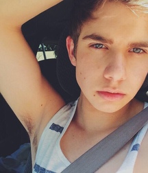 Esquyss: Young sexy pits right under the tank top ! 5cb4b76eb9aba.jpg