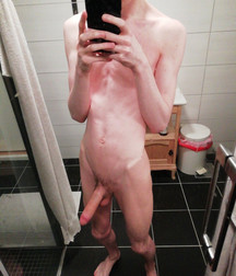 Esquyss: Grab your phone 5cc3eae2431e7.jpg