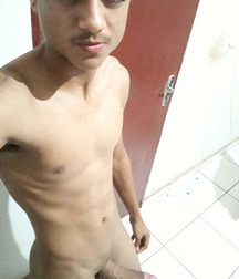 Esquyss: Boys selfies 5cca6b6ad68bf.jpg