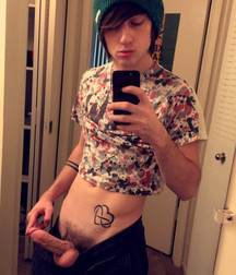 Esquyss: Boys selfies 5cca6b866385d.jpg
