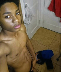 Esquyss: Selfies 5cce811dbacb0.jpg