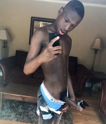 Esquyss: Selfies 5cce812443743.jpg