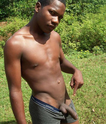 Esquyss: Ebony 5cd659a390b1d.jpg