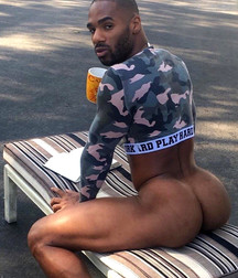 Esquyss: Black asses