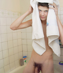 Esquyss: Shower time