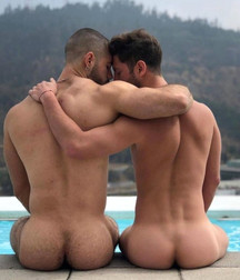 Esquyss: More than only one ass 5cdc54f0baede.jpg
