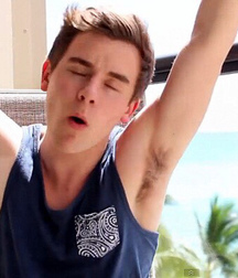 Esquyss: Perfect shirts to view yummy Armpits 5ce193939c329.jpg