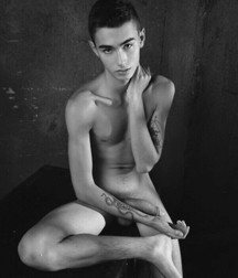 Esquyss: B&W shots 5ce2356babf90.jpg