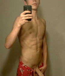 Esquyss: Phone selfies 5cea338b6bde2.jpg