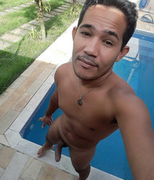 Esquyss: Phone selfies 5cea3392e4ada.jpg
