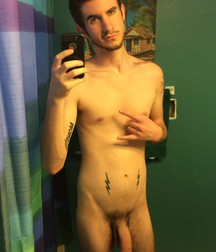 Esquyss: Phone selfies 5cea33975d485.jpg