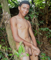Esquyss: Outdoor Ebony 5cee1e664991e.jpg