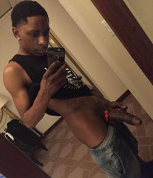 Esquyss: Ebony selfies 5cf0c3491a290.jpg