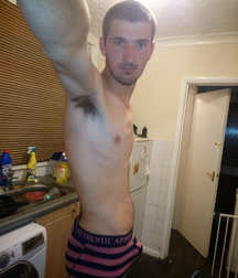 Esquyss: Armpits, one arm up is enough 5cf115f80f08f.jpg