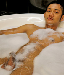 Esquyss: Shower time 5cf3635cdaab1.jpg