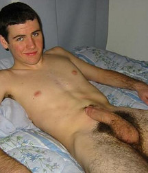 Esquyss: Relaxing nude boys 5cf4b60dbbf5d.jpg